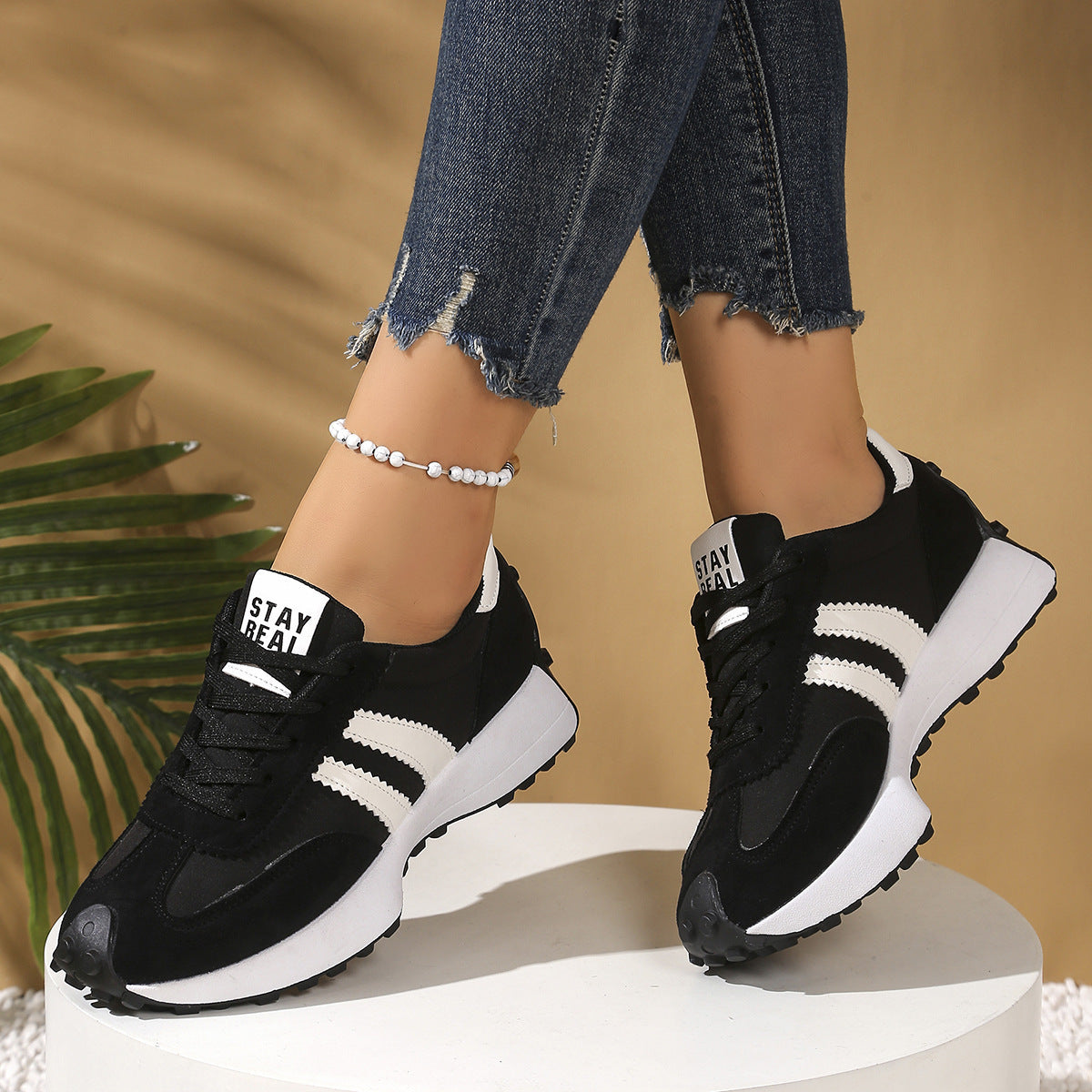 Lightweight Sneakers for Women β Stylish & Comfortable Walking Shoes