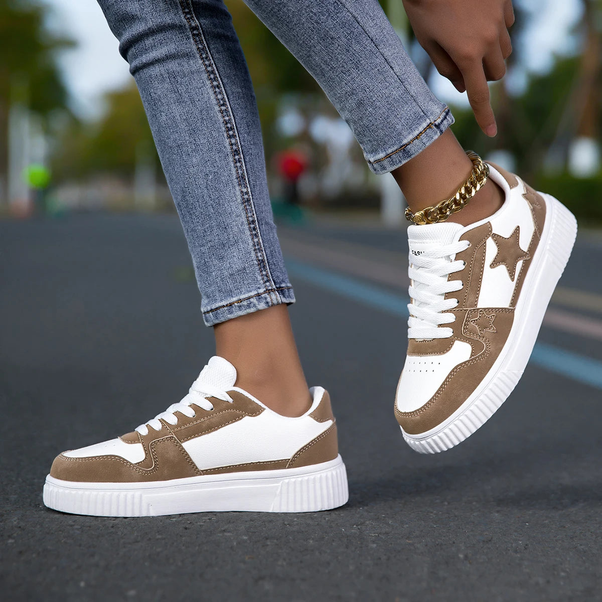 Breathable Casual Sneakers for Women β Lightweight & Comfortable 2