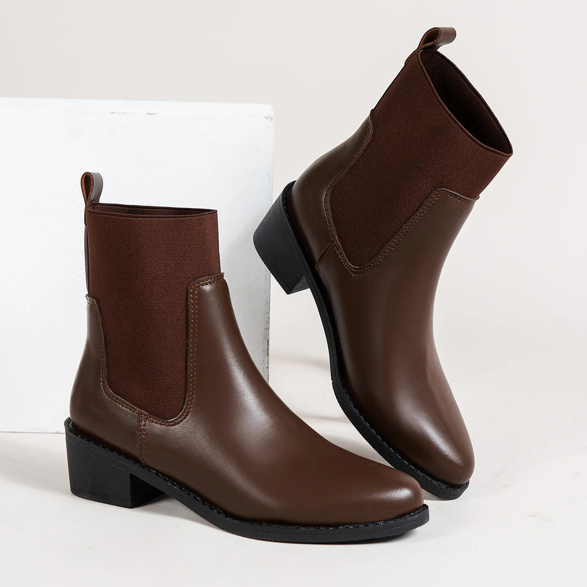 Chunky Heel Chelsea Boots for Women β Stylish Black Footwear for All-Day Comfort