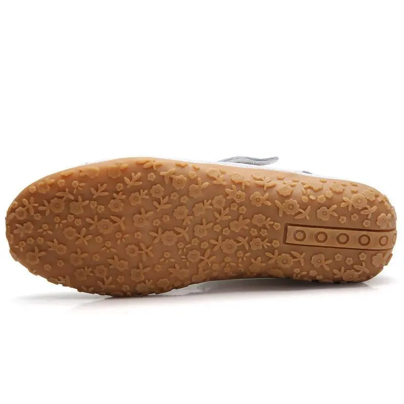 Comfortable Hole Sandals for Women β Non-Slip & Stylish 8