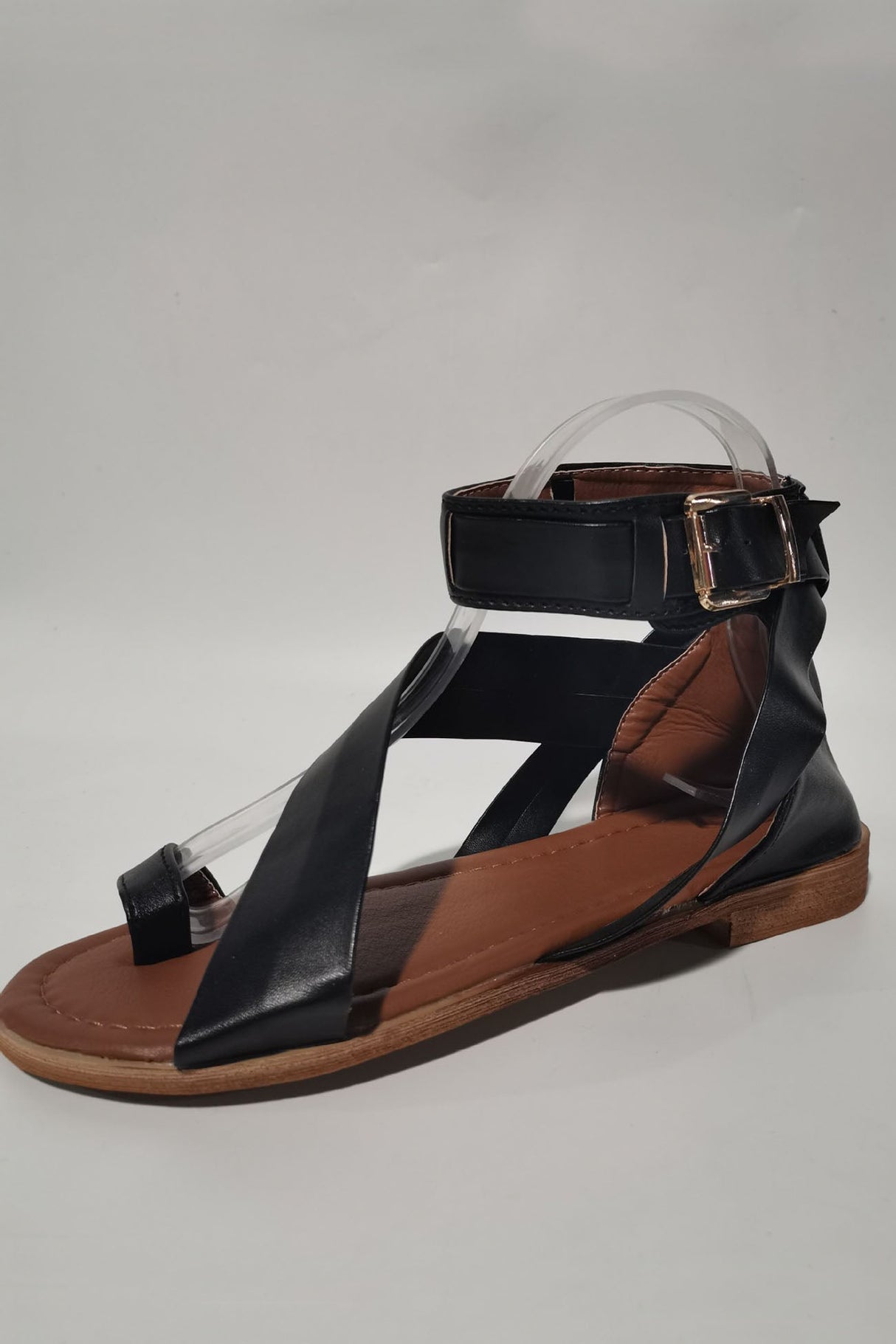 Crisscross Flat Sandals for Women β Effortless Style & Comfort