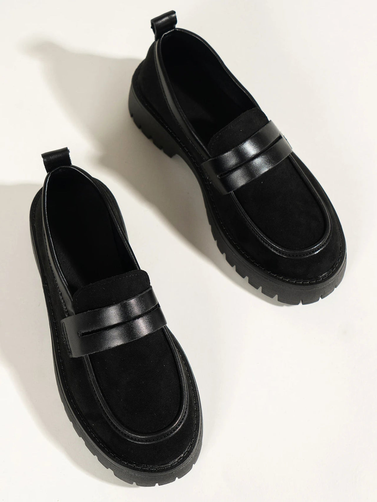 Elegant Loafer Sandals for Women β Stylish & Comfortable