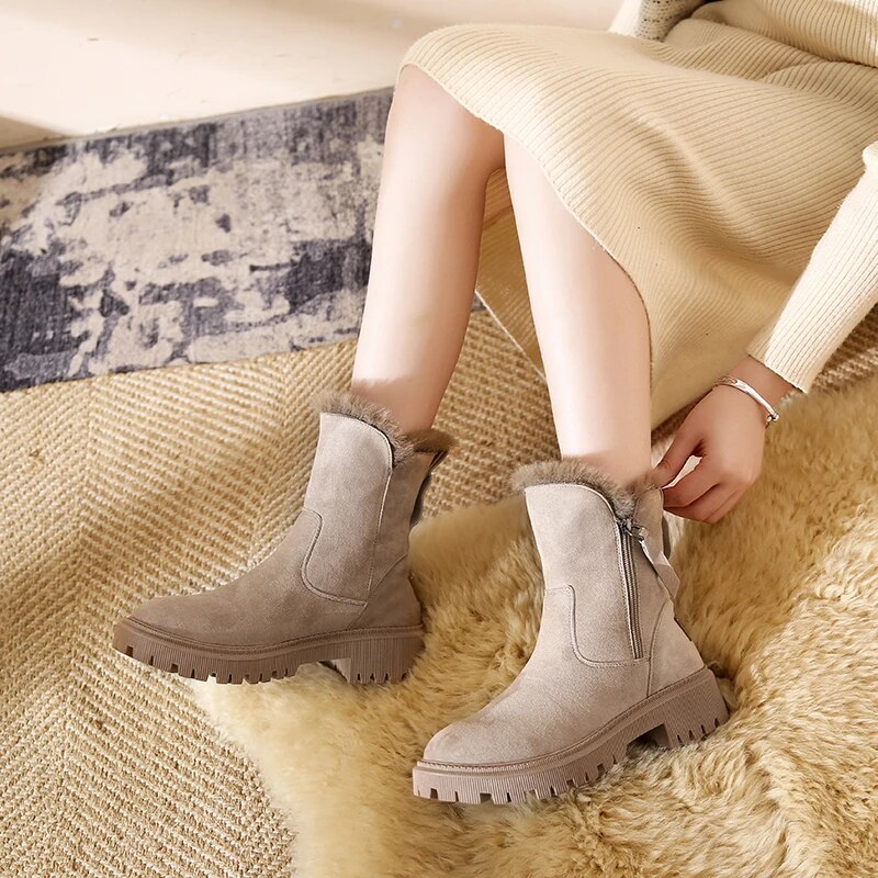 Plush Platform Snow Boots for Women β Stylish & Cozy for Winter