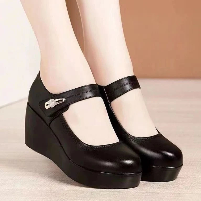 Round Toe Casual Pumps for Women β Comfortable & Versatile Style