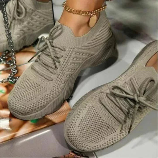 Slip-On Sneakers for Women β Best Walking Shoes for Comfort & Style