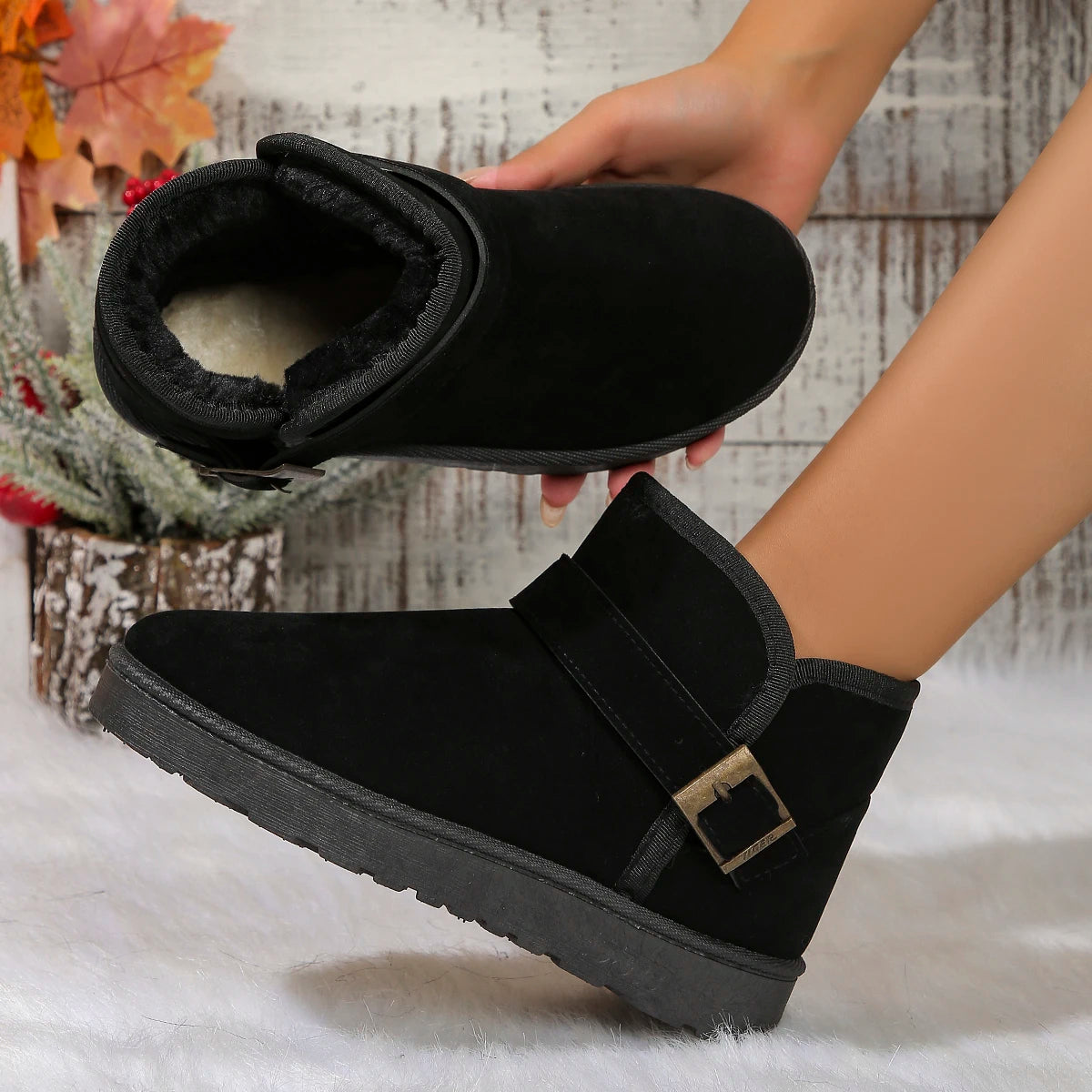 Textured Winter Snow Boots for Women β Cozy & Supportive Design