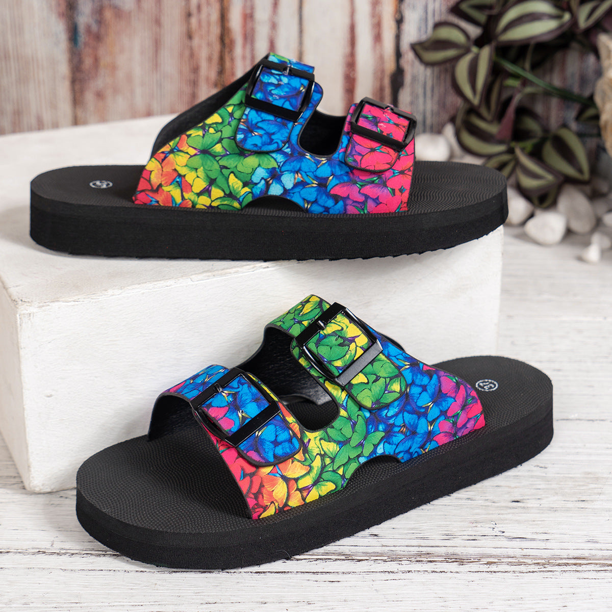 Thick-Soled Colorful Slippers for Women β Lightweight & Comfortable