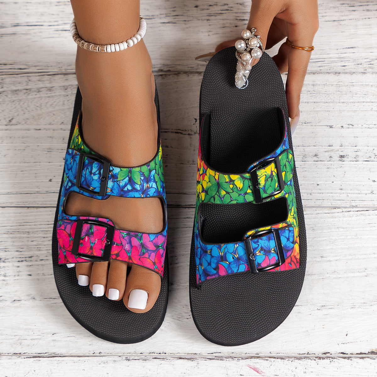 Thick-Soled Colorful Slippers for Women β Lightweight & Comfortable