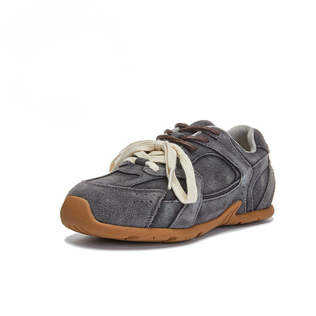 Retro Lace-Up Sneakers for Women – Stylish & Comfortable for Casual Wear