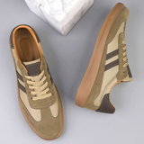 Men's Retro Sneakers – Lace-Up Design with Contrast Stripes