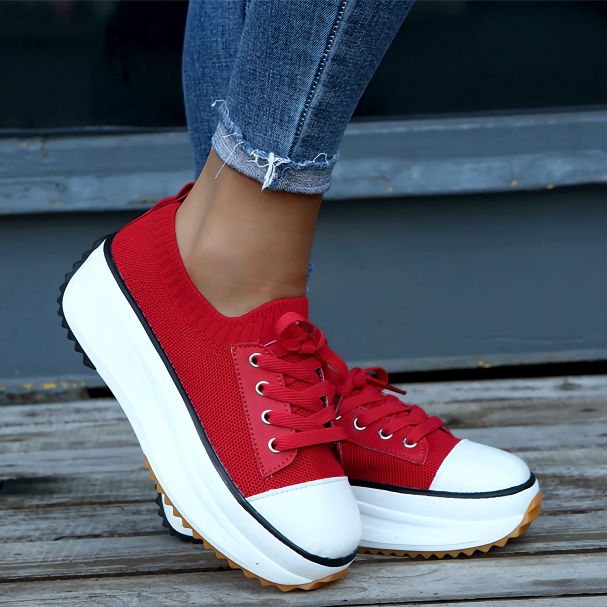 Breathable Platform Sneakers for Women – Stylish & Comfortable Fit