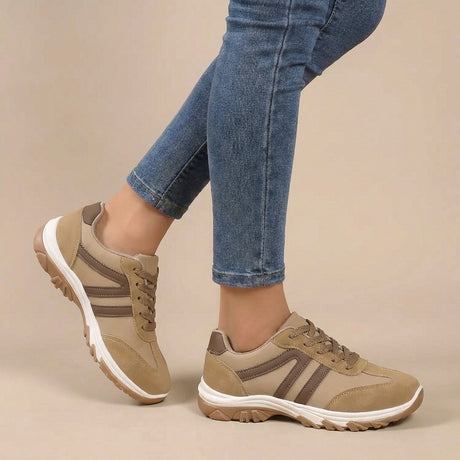 Lightweight Walking Shoes for Women – Everyday Design & Reliable Support