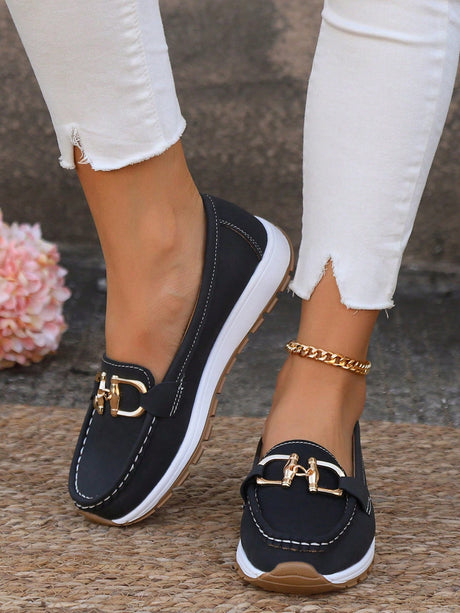 Classic Loafers for Women – Elegant Buckle Detail & Comfortable Fit