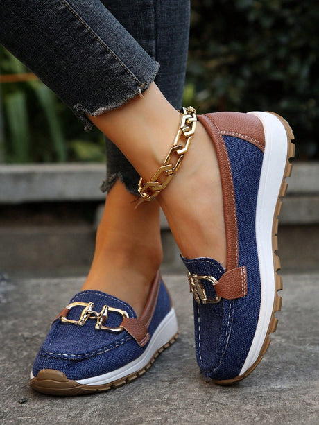 Classic Loafers for Women – Elegant Buckle Detail & Comfortable Fit