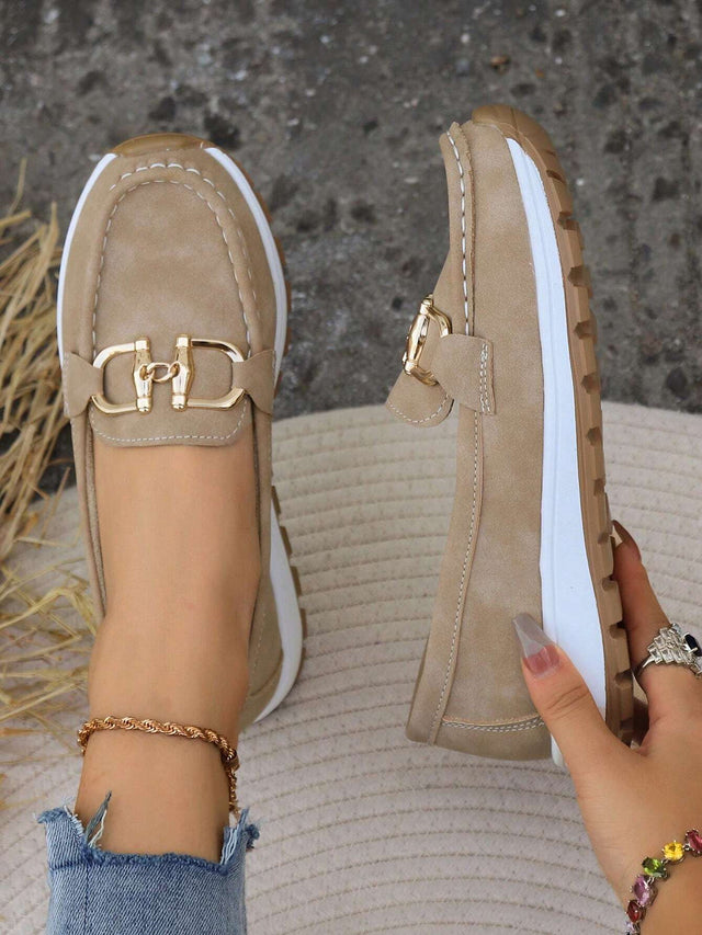 Classic Loafers for Women – Elegant Buckle Detail & Comfortable Fit