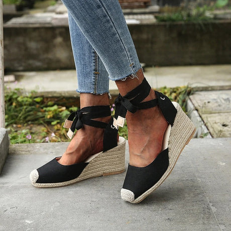Closed-Toe Black Wedge Sandals for Women – Chic & Comfortable Style