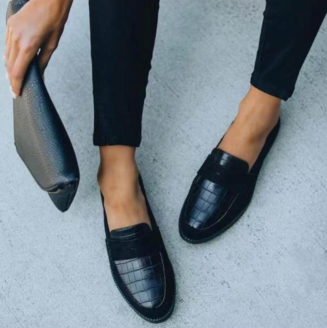 Croc-Embossed Black Loafers for Women – Effortless Style & All-Day Comfort