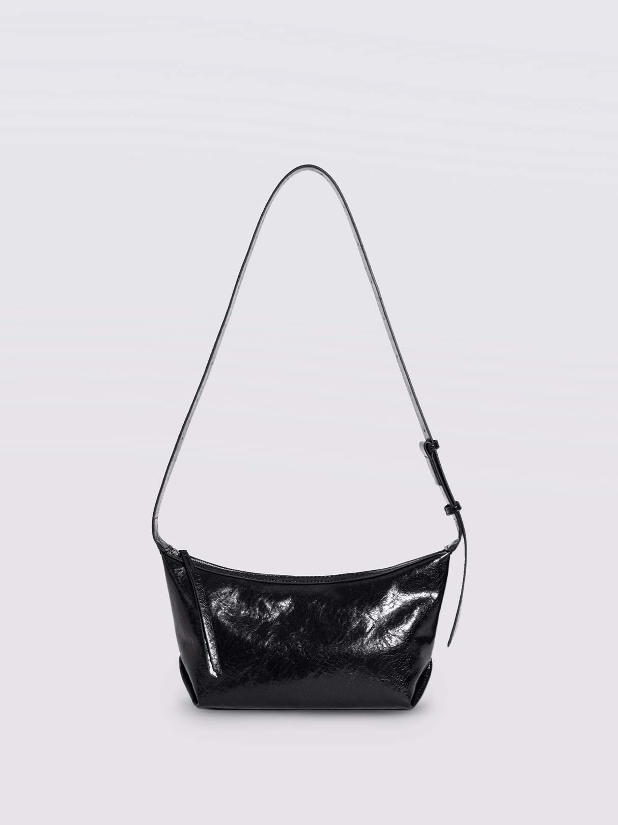 Distressed Leather Sling Bag for Women – Stylish & Comfortable Everyday Accessory