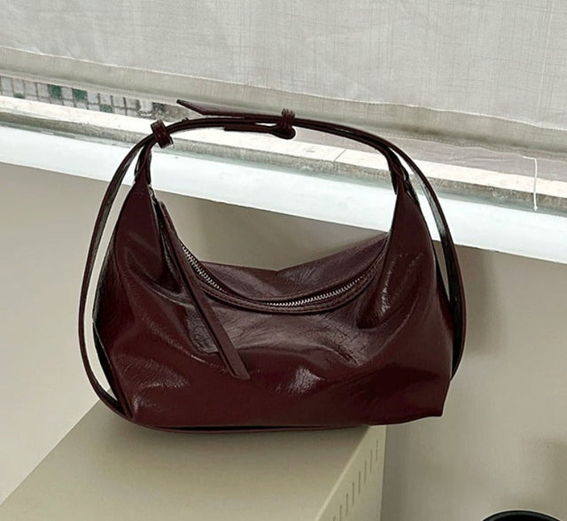 Distressed Leather Sling Bag for Women – Stylish & Comfortable Everyday Accessory