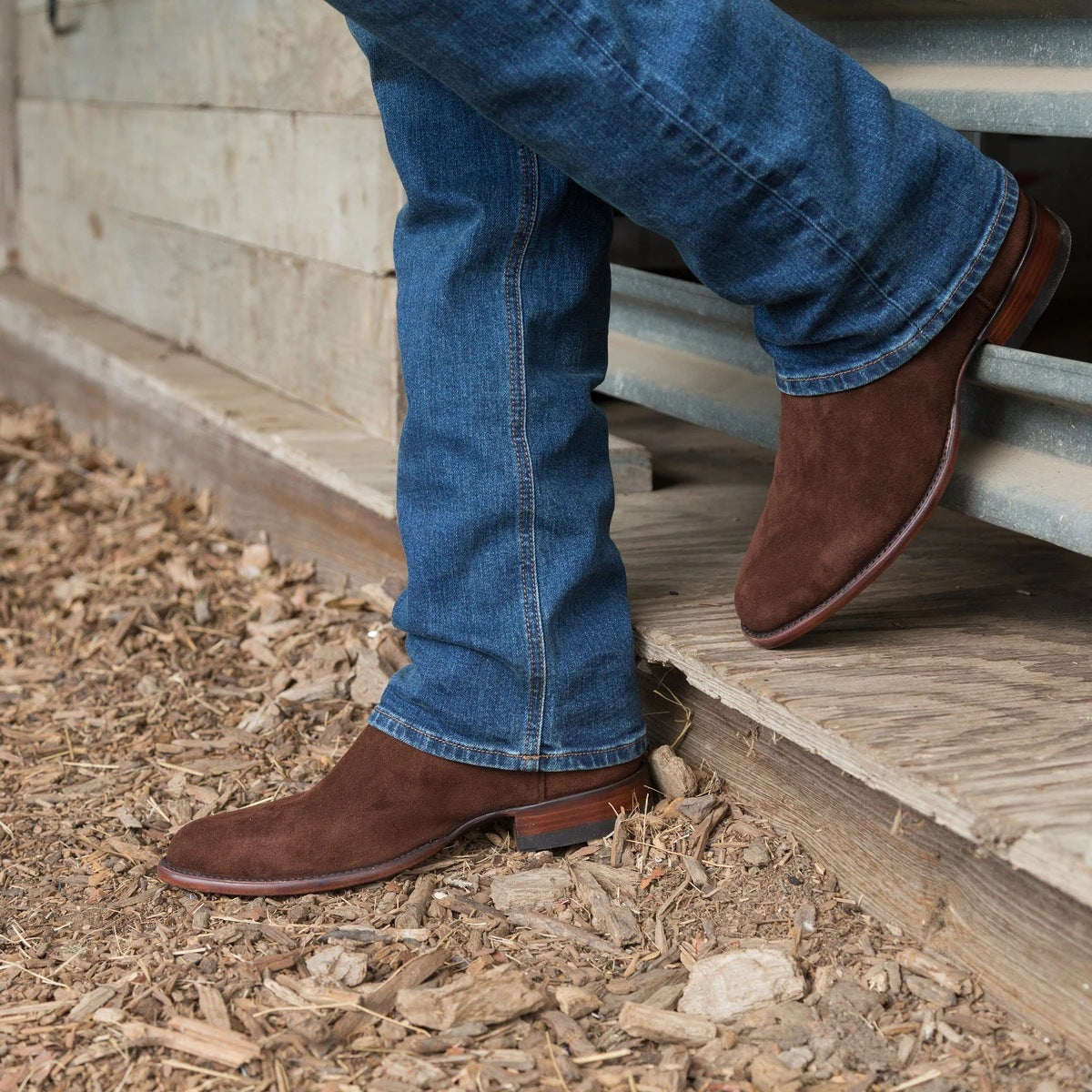 High-Top Cowboy Boots for Men – Stylish & Durable Suede Design