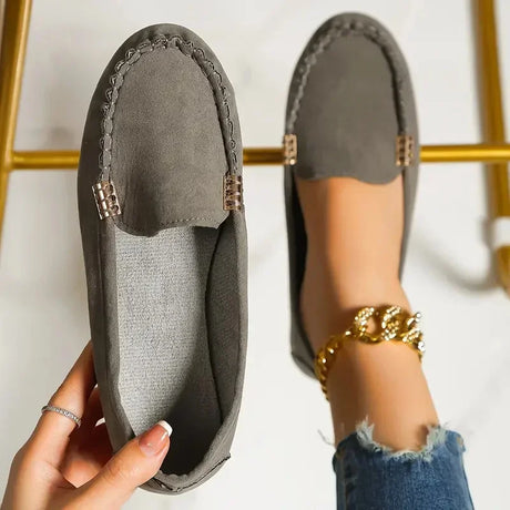 Lightweight Flat Loafers for Women – Trendy & Versatile