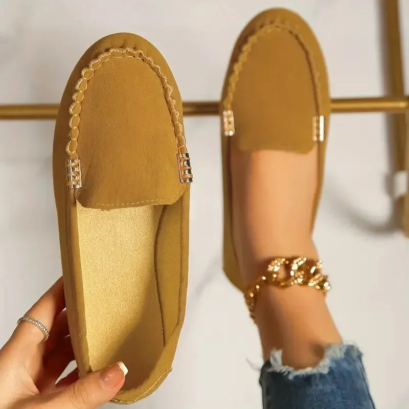 Lightweight Flat Loafers for Women – Trendy & Versatile