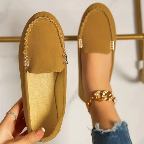 Lightweight Flat Loafers for Women – Trendy & Versatile