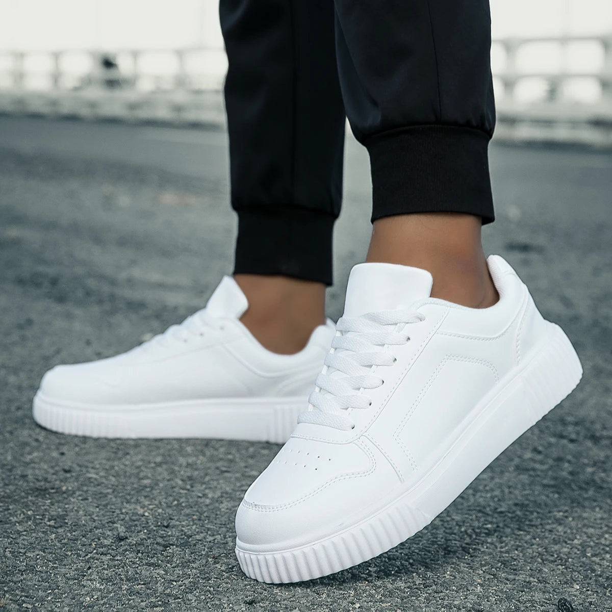 Lightweight Casual Sneakers for Women – Comfortable & Stylish with Non-Slip Grip 2