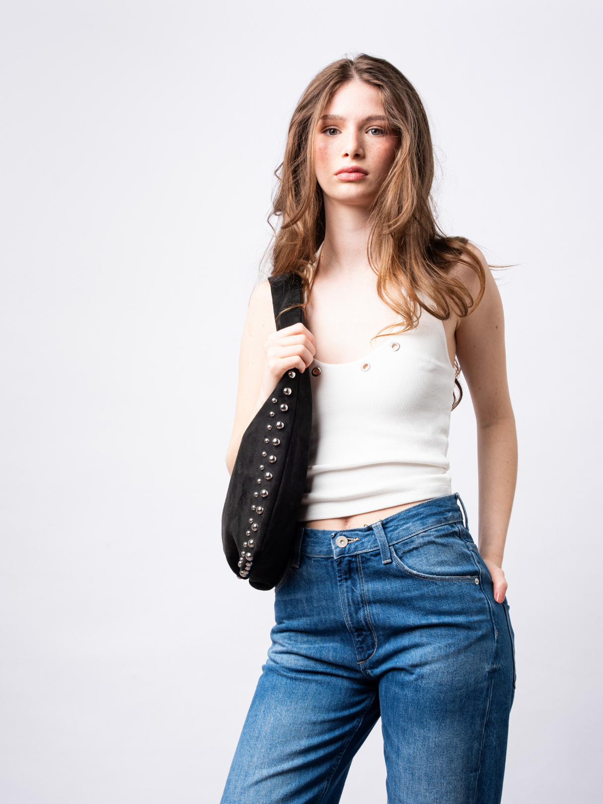 Minimalist Black Shoulder Bag for Women – Stylish & Functional Design