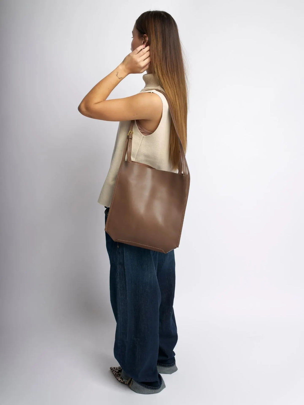Minimalist Chic Tote Bag for Women – Stylish & Functional