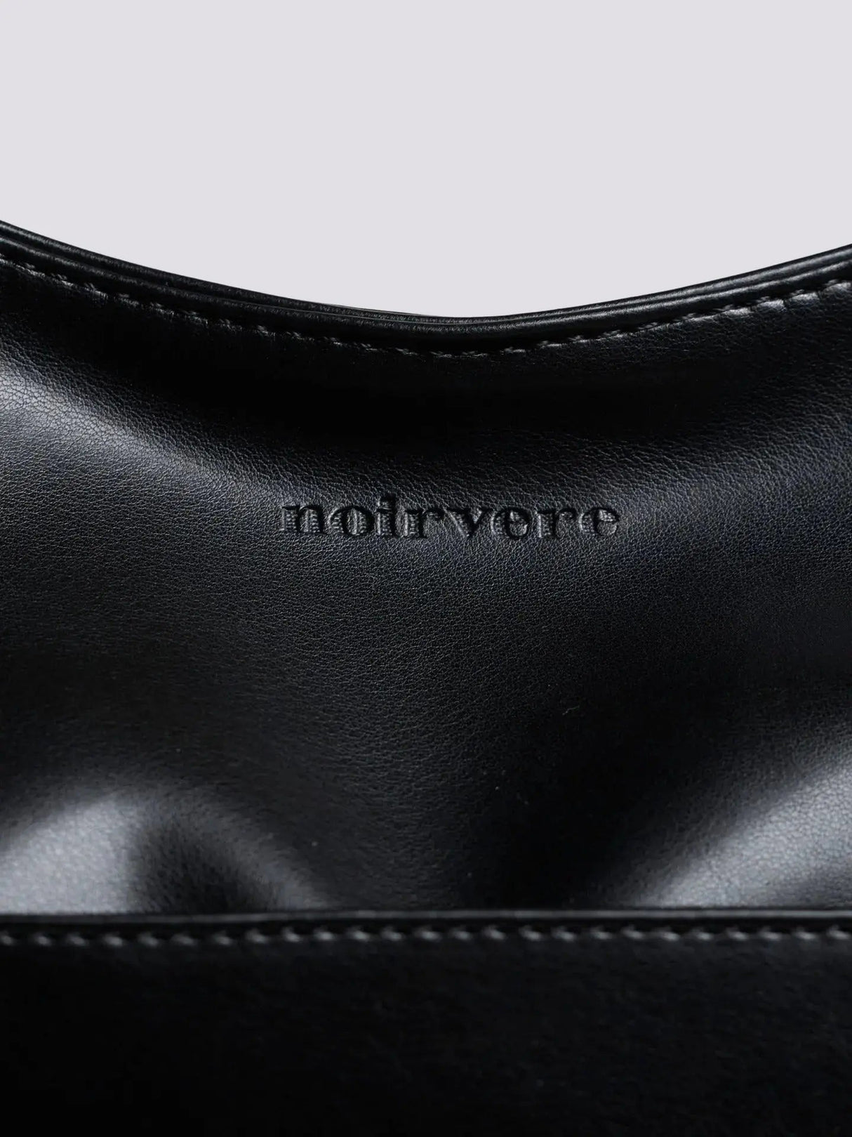 Minimalist Laptop Bag for Women – Stylish & Functional Design for Everyday Use