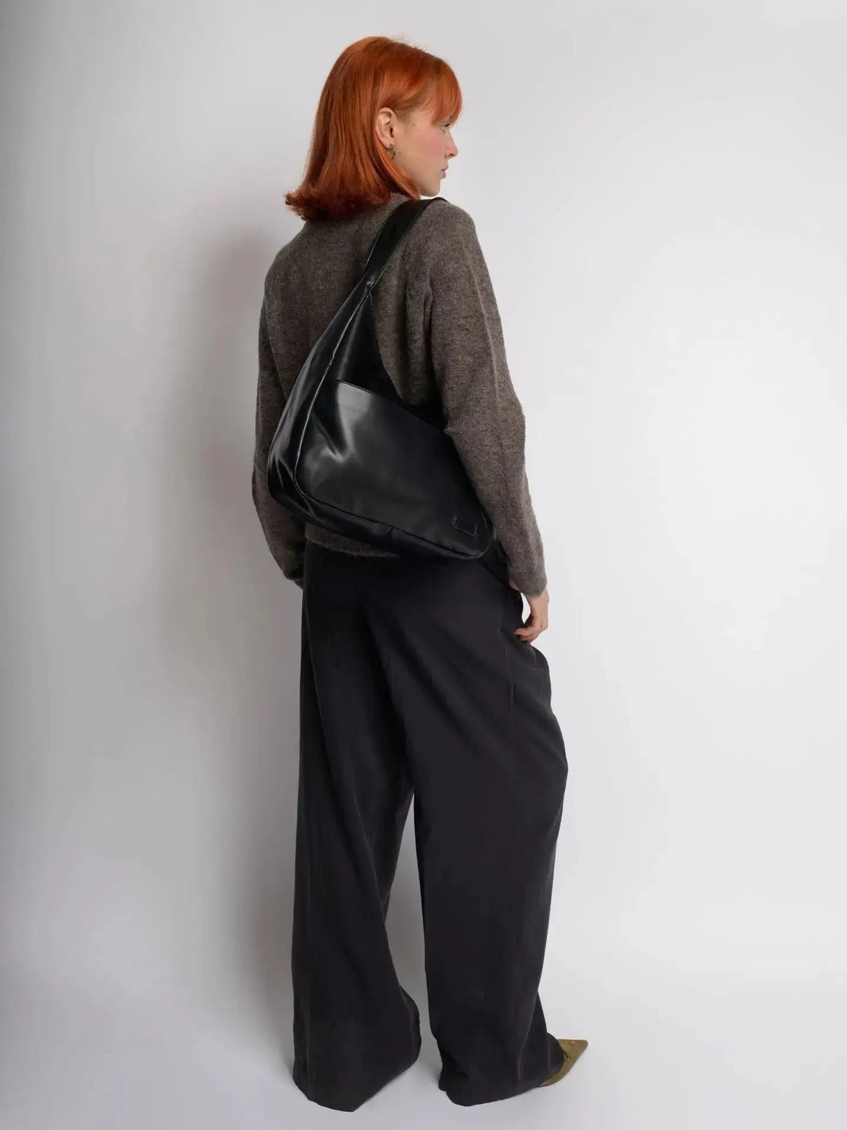 Minimalist Laptop Bag for Women – Stylish & Functional Design for Everyday Use