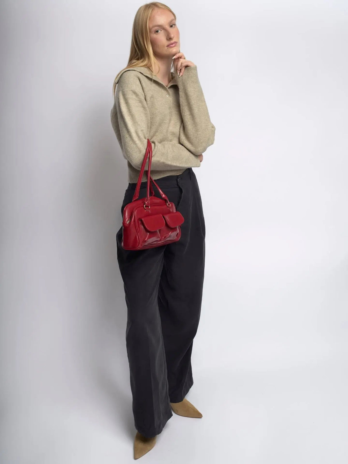 Minimalist Leather Tote Bag for Women – Sleek & Functional Design