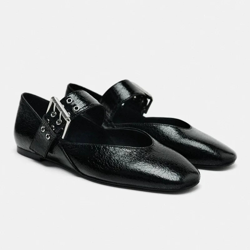 Pointed Toe Flats for Women – Chic & Versatile