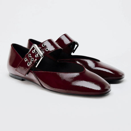 Pointed Toe Flats for Women – Chic & Versatile
