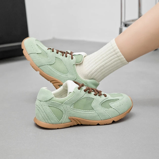 Retro Lace-Up Sneakers for Women – Stylish & Comfortable for Casual Wear