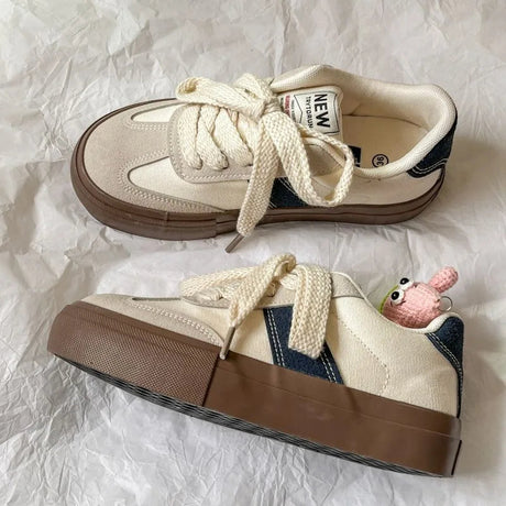 Retro Low-Top Sneakers for Women – Stylish & Comfortable Casual Footwear