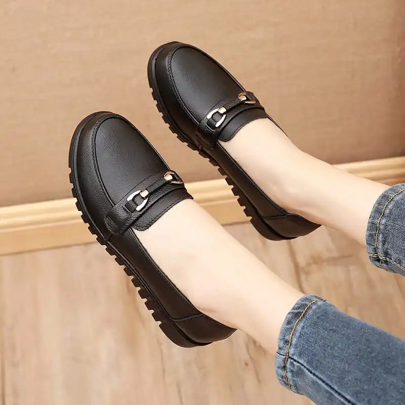 Round Toe Black Ballet Flats for Women – Stylish & Comfortable