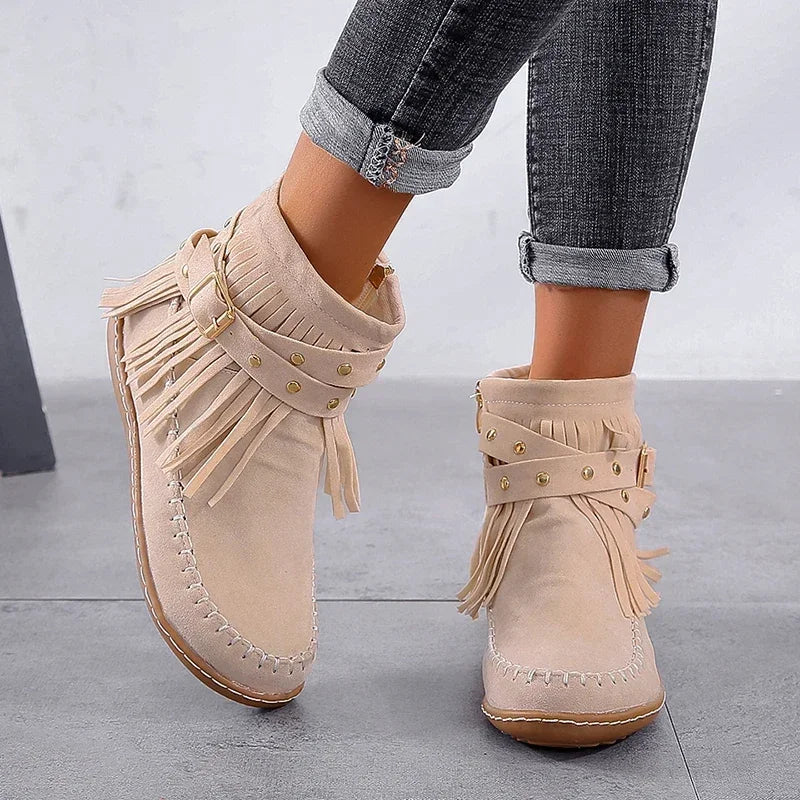 Round Toe Winter Boots for Women – Stylish & Comfortable Snow Footwear