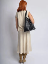 Sleek Shoulder Bag for Women – Spacious Design & Stylish Aesthetic