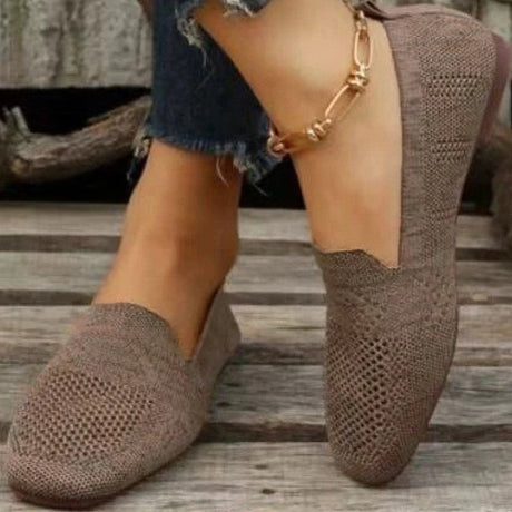 Slip-On Casual Sneakers for Women – Stylish & Comfortable 2
