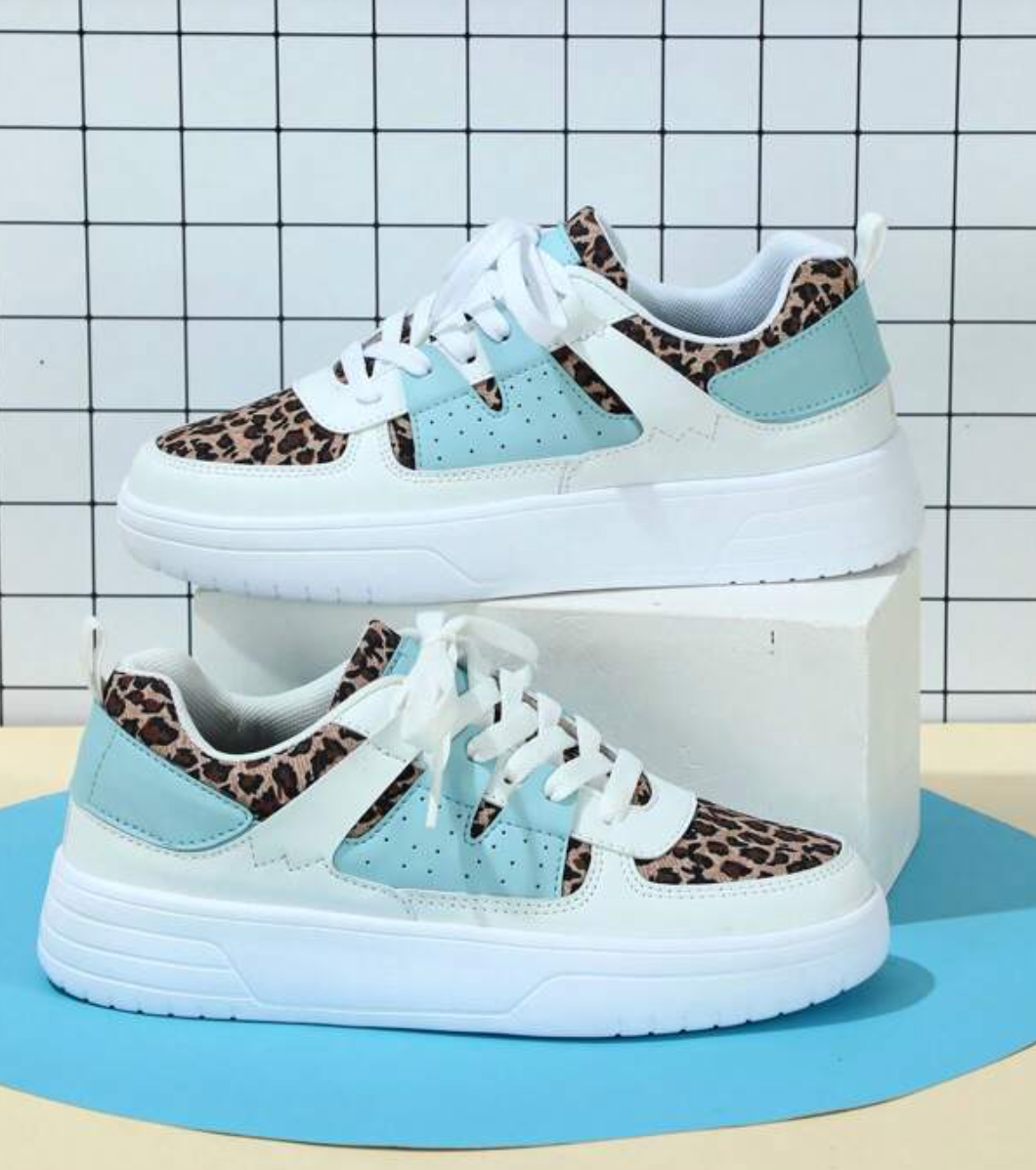 Bella – Sneakers – Unique Design & Comfortable Fit