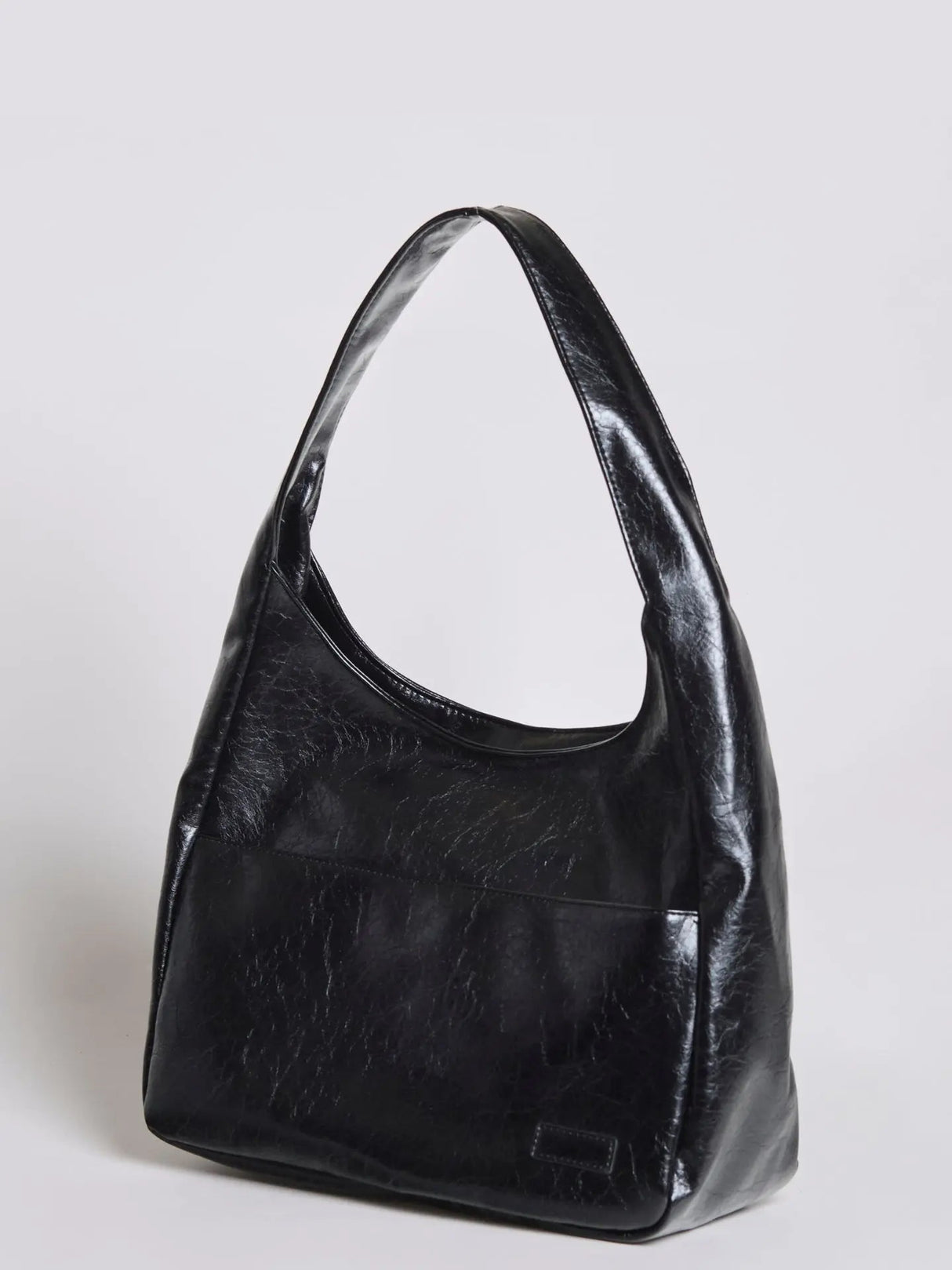 Spacious Shoulder Bag for Women – Stylish & Functional