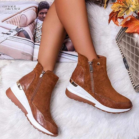Stylish Wedge Heel Winter Boots for Women - Cushioned Comfort