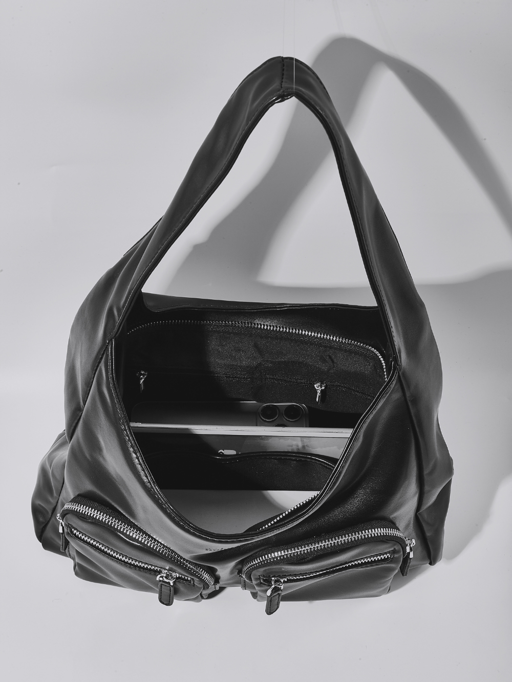 Vegan Leather Shoulder Bag for Women – Stylish & Functional