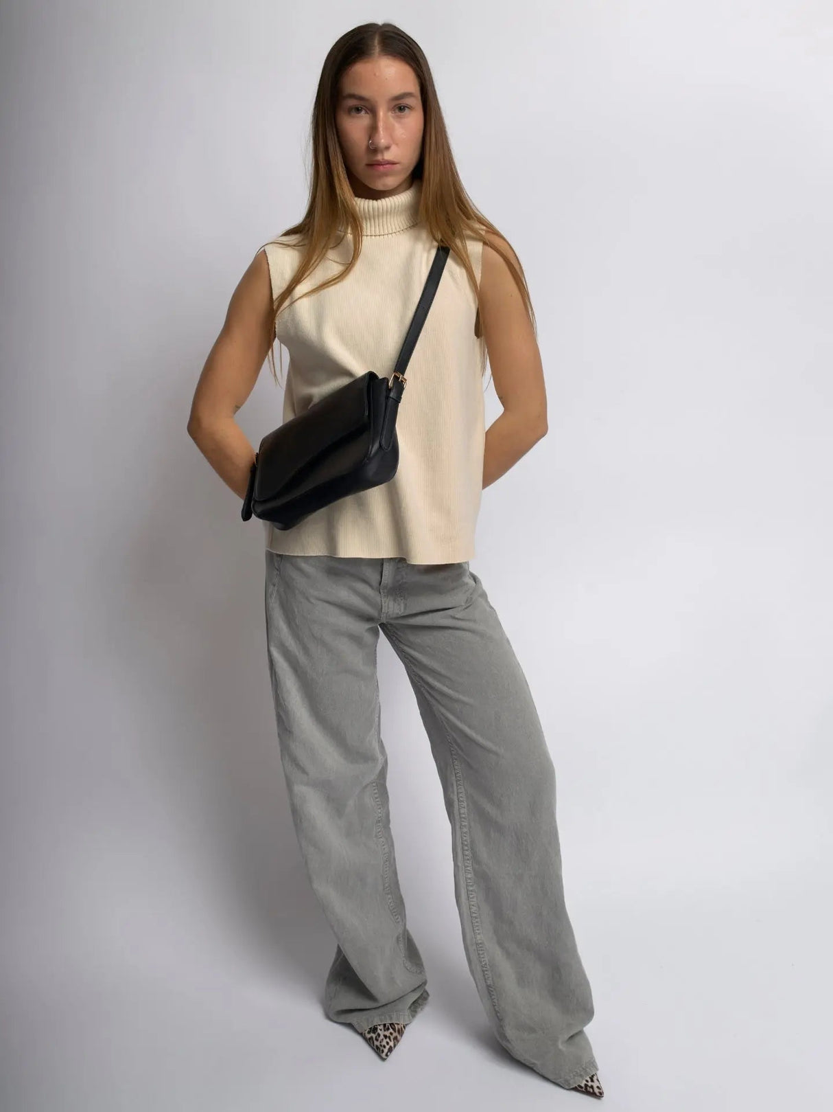 Vegan Leather Shoulder Bag for Women – Stylish & Versatile