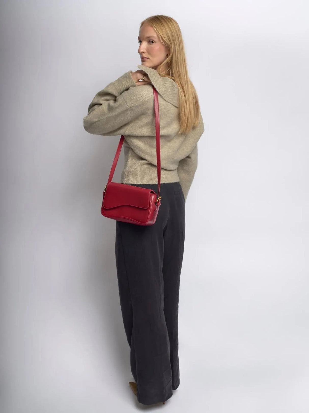Vegan Leather Shoulder Bag for Women – Stylish & Versatile