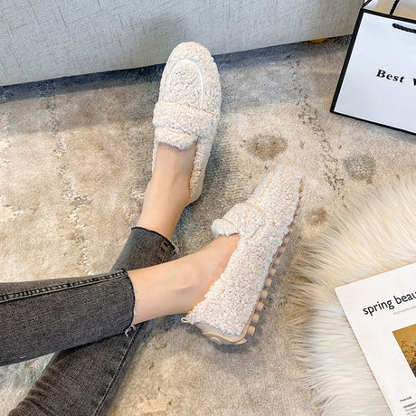 Waterproof Slip-On Loafers for Women – Comfortable & Stylish for All Seasons