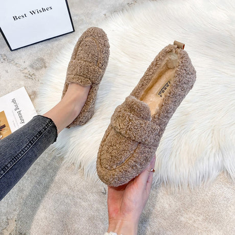 Waterproof Slip-On Loafers for Women – Comfortable & Stylish for All Seasons