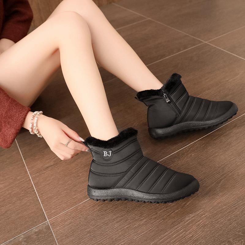 Waterproof Snow Boots for Women – Stylish & Warm 7